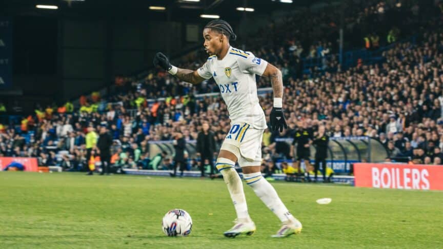 Crysencio Summerville, with the ball at his feet, approaching the penalty area and having dangerous thoughts