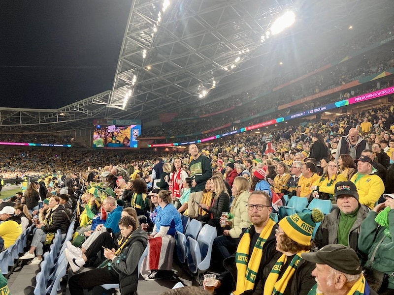 Stadium Australia FULL of Aussies