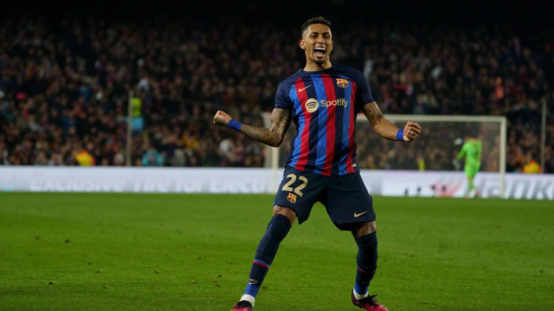 Raphinha versus Cupid • The Square Ball