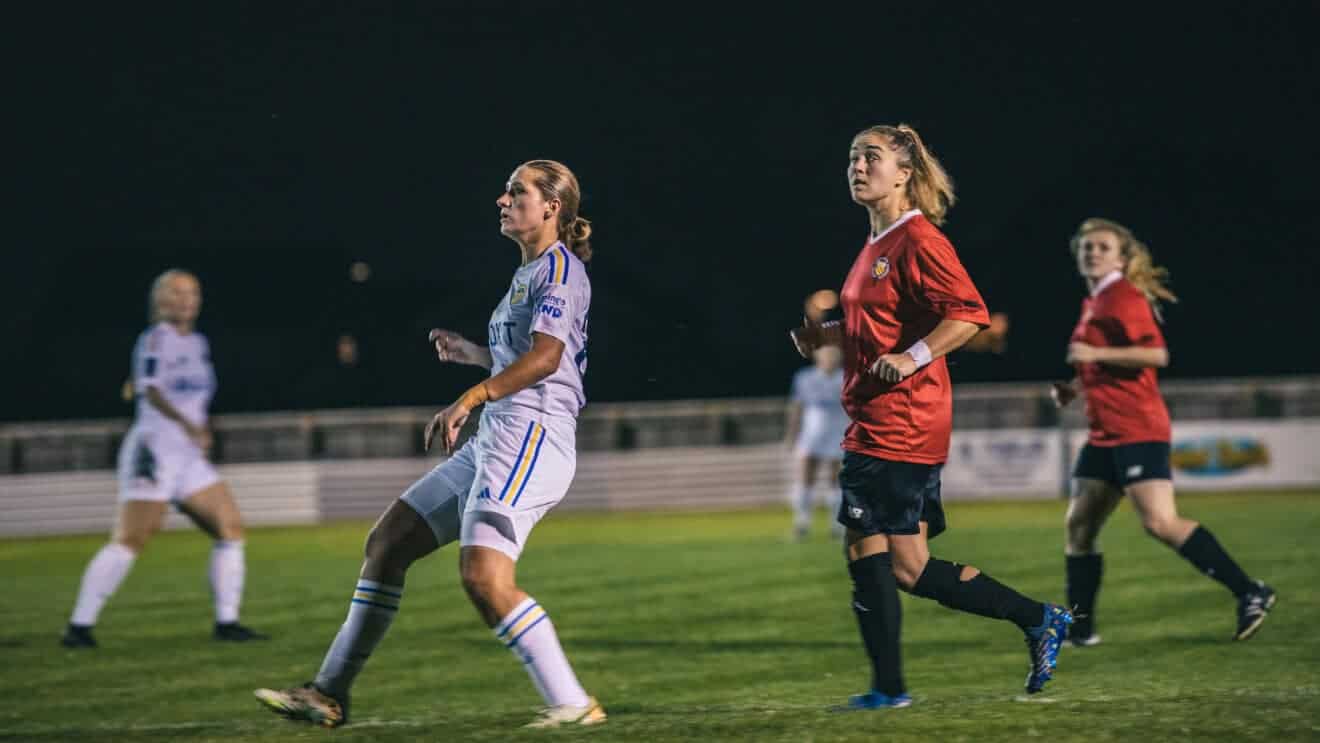 A photograph of Katie Astle playing for Leeds United Women against FC United of Manchester