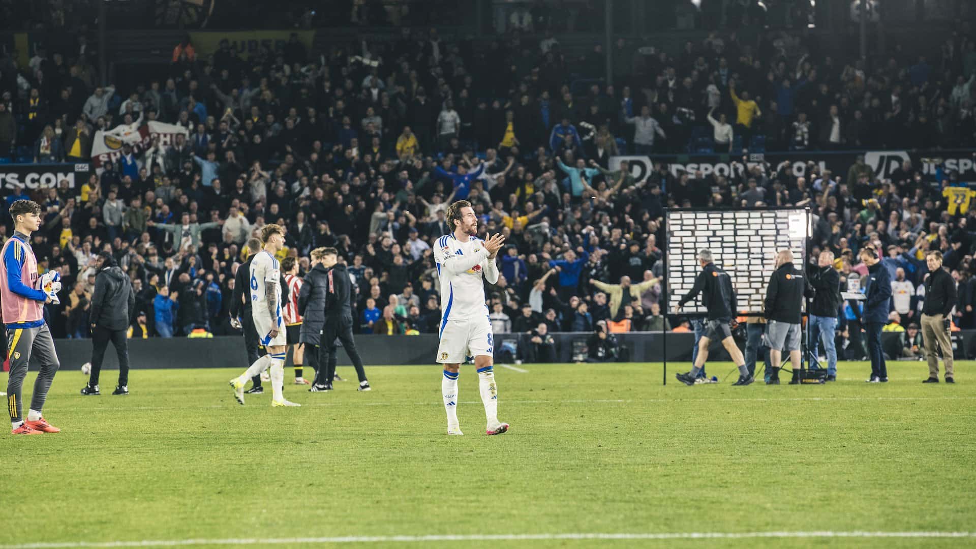 Watch The Match Ball Leeds United 20 Sheffield United • The Square Ball