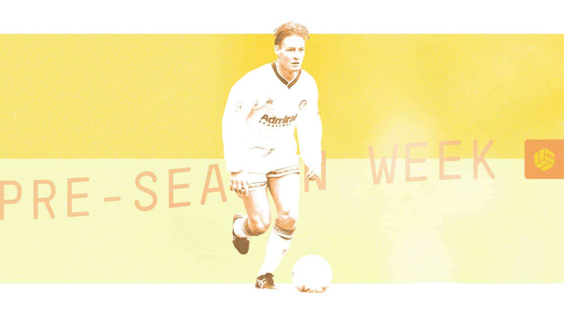 David Batty in Leeds' 92/93 home kit, running with the ball