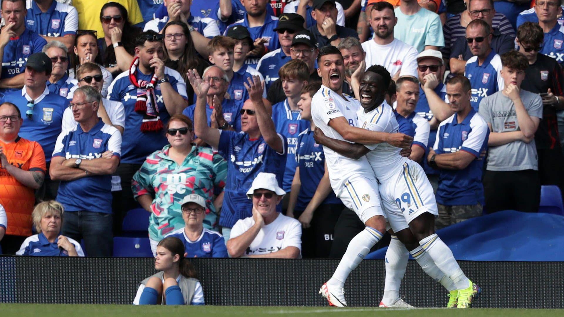 Joel Piroe and Wilf Gnonto celebrating a goal at Ipswich with their arms around each other. It really is this easy to be happy!