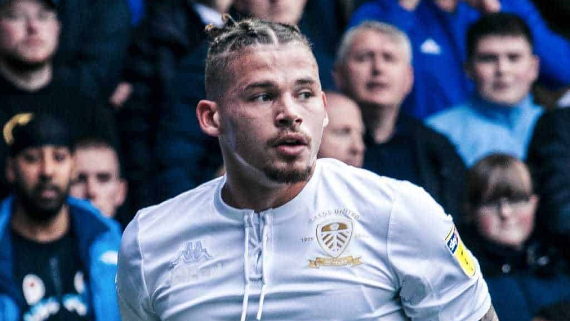 Kalvin-Phillips-Leeds-United-Lee-Brown-The-Square-Ball.jpg