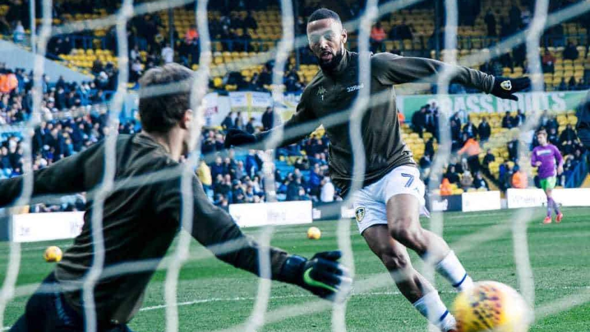 Kemar-Roofe-Leeds-United-Lee-Brown-The-Square-Ball.jpg