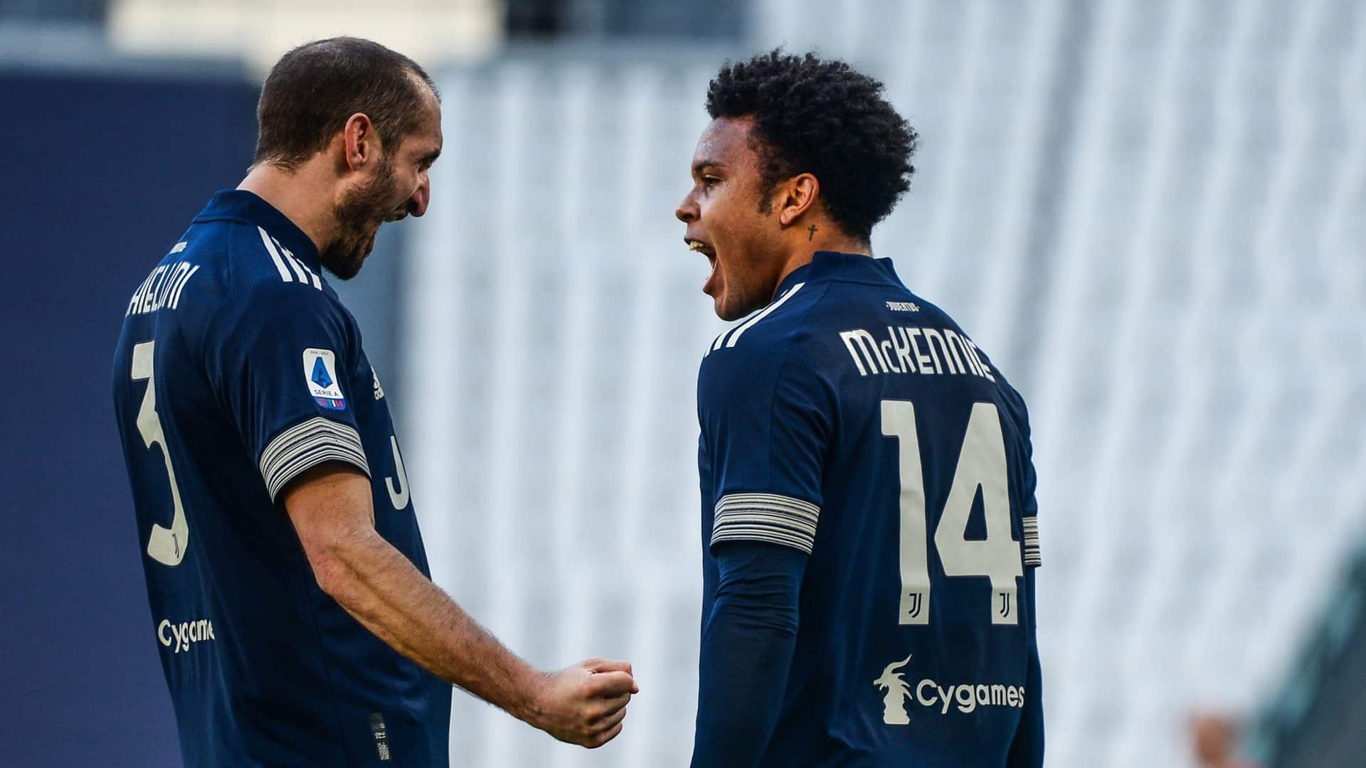 In Juve days, a photo of Giorgio Chiellini yelling at Weston McKennie. It's either a goal celebration, an argument about ranch dressing, or Chiellini is annoyed that McKennie has soiled himself, not sure which