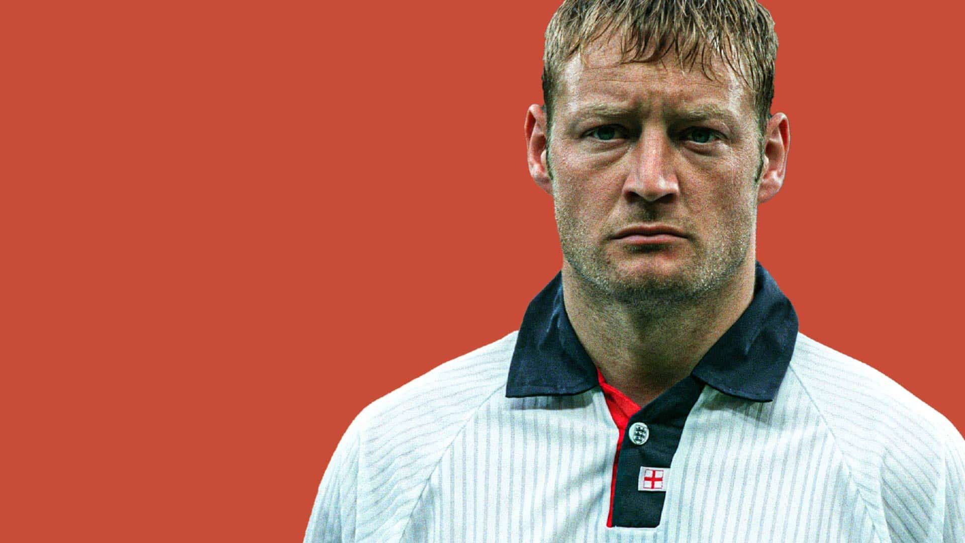 David Batty, with a very unimpressed David Batty expression on his face, lining up for England at the 1998 World Cup